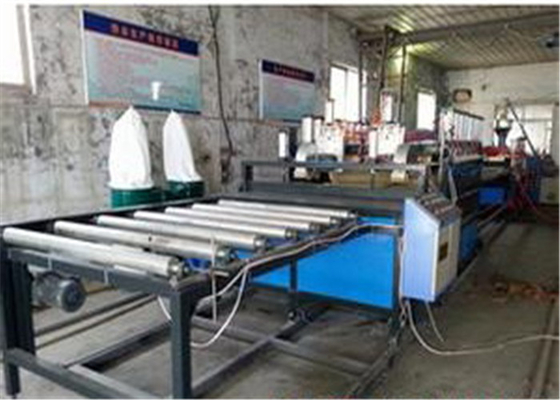 PVC PP PE Foam Dewan Plastik Extrusion Machine Untuk Furniture