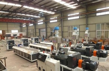 Mesin Ekstrusi Plastik Lembar WPC, Extruder Twin Screw Kerucut